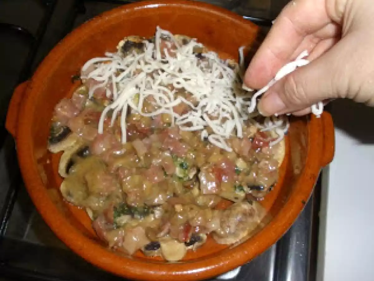 CHAMPIÑONES CON BACON Y JAMON GRATINADOS - foto 13