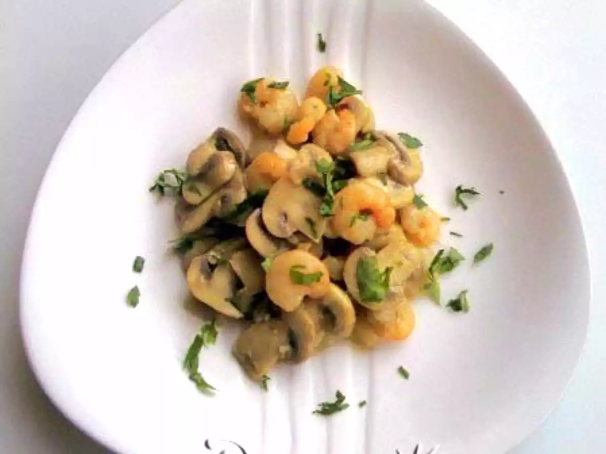Champiñones con gambas al ajillo