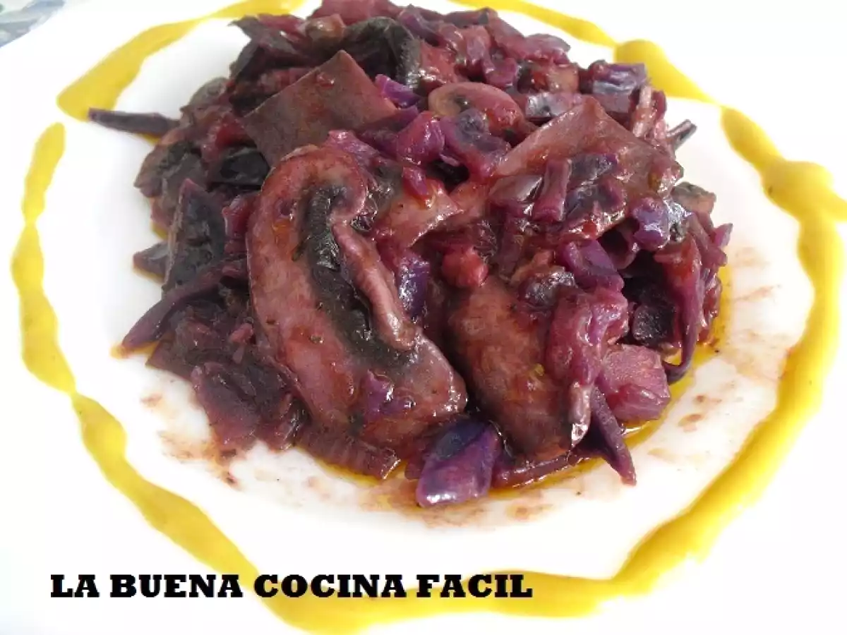 CHAMPIÑONES CON LOMBARDA