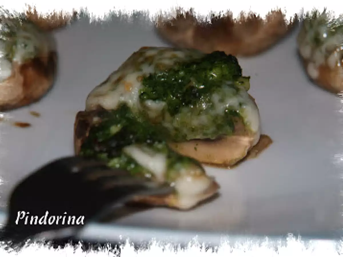 Champiñones rellenos de espinacas - foto 2