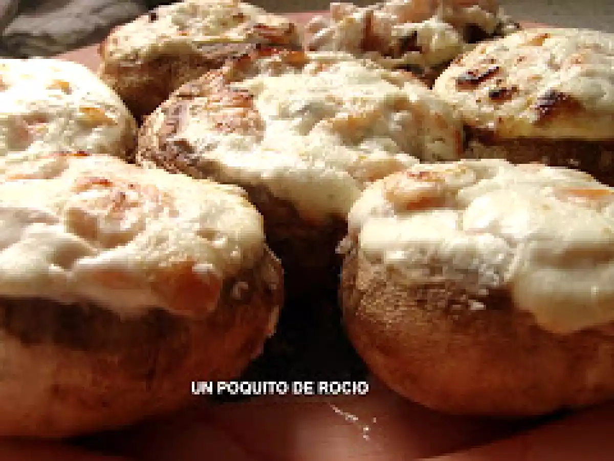 CHAMPIÑONES RELLENOS DE SALMON