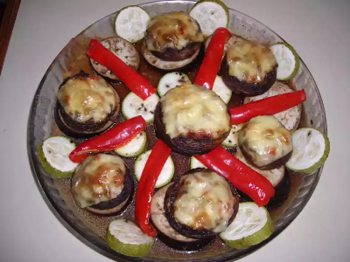 Champiñones rellenos gratinados al horno