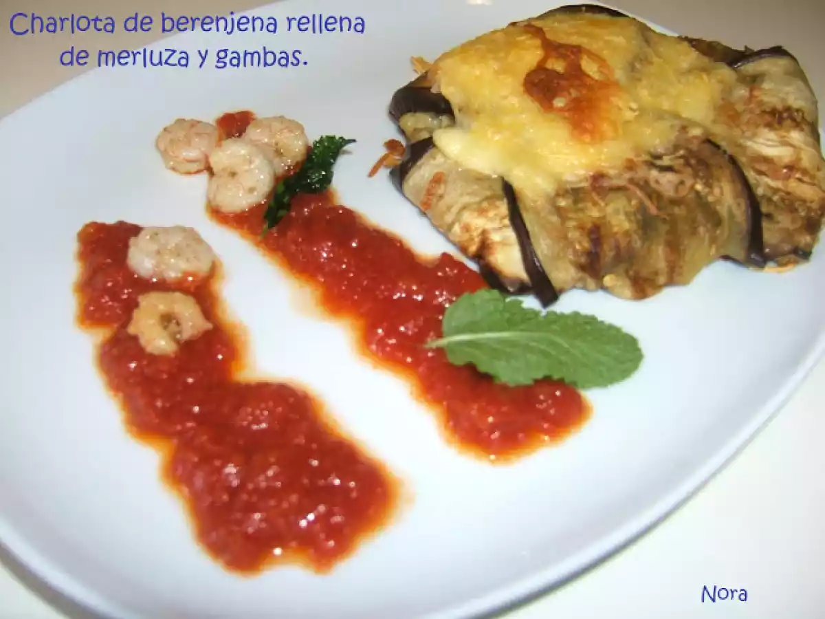 Charlota de berenjena rellena de merluza y gambas. - foto 9