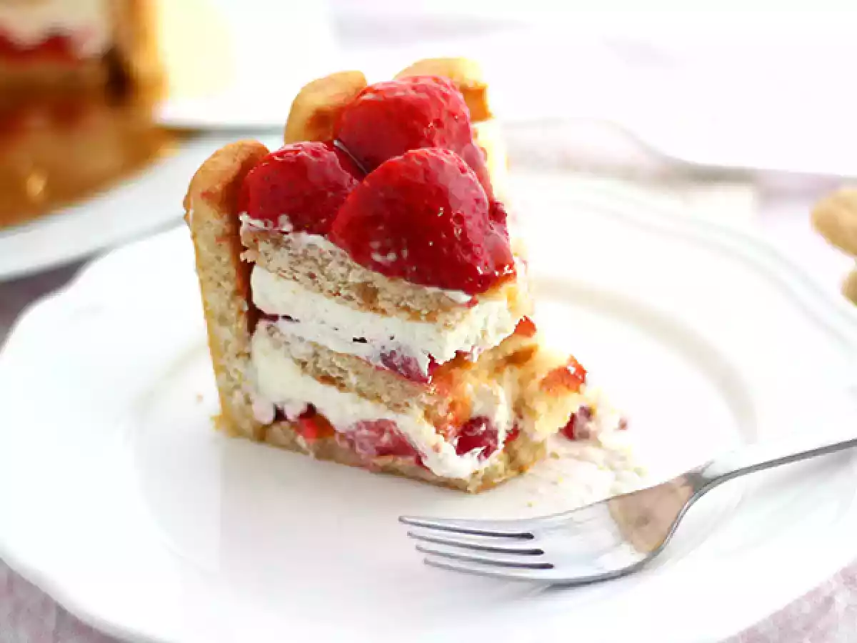Charlota de fresas fácil y rápida - foto 3