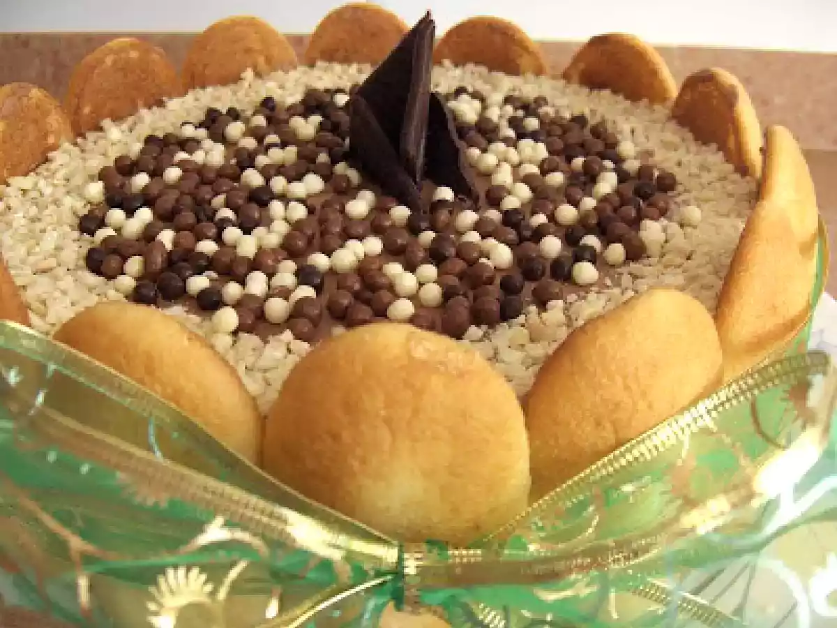 CHARLOTA DE MOUSSE DE CHOCOLATE