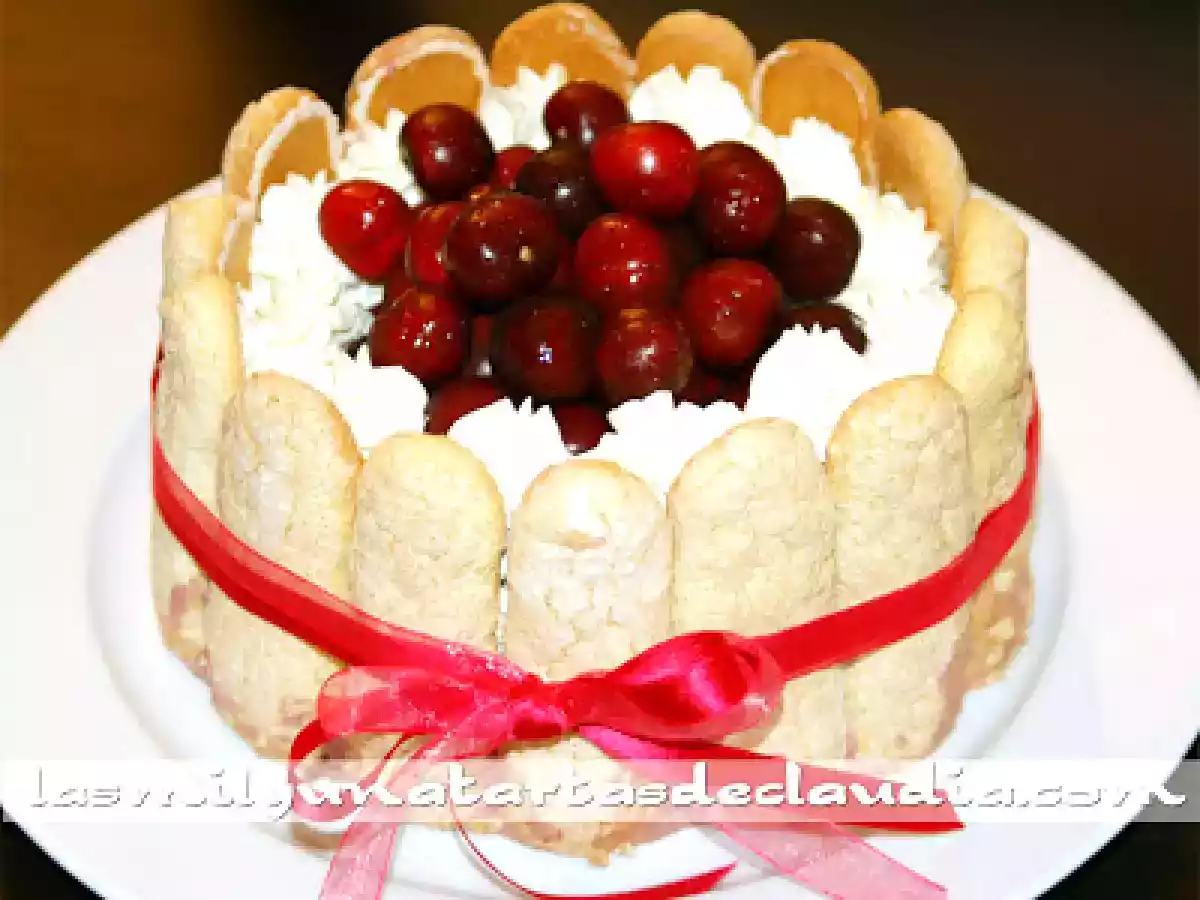 Charlotte de cerezas y chocolate blanco