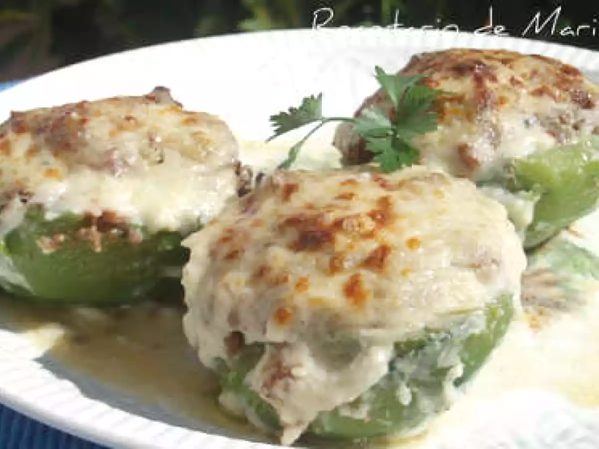 Chayotes rellenas de carne con bechamel