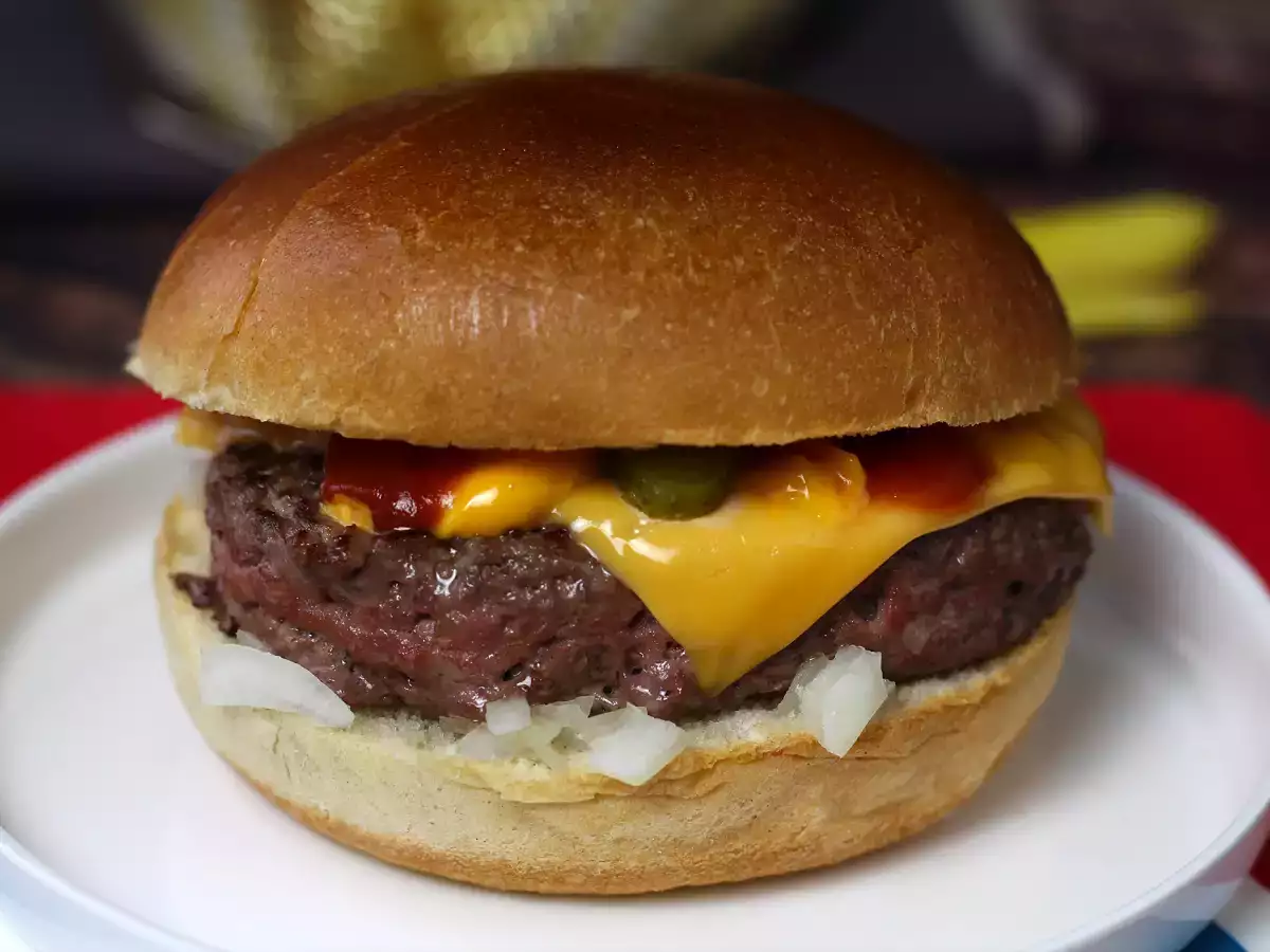Cheeseburger, ¡la famosa hamburguesa de queso que todos adoran! - foto 5