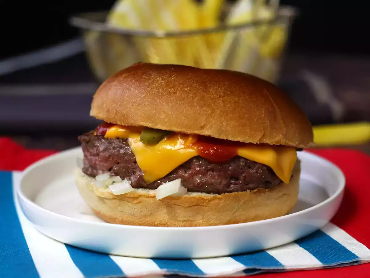 Cheeseburger, ¡la famosa hamburguesa de queso que todos adoran! - foto 6
