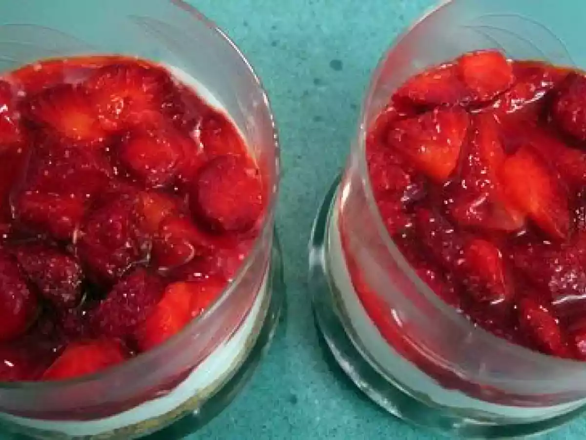 Cheesecake de fresas en vasitos - foto 8