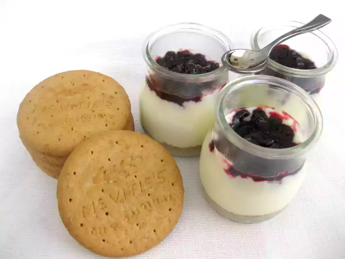 Cheesecake rápido en vasitos ( con y sin thermomix)