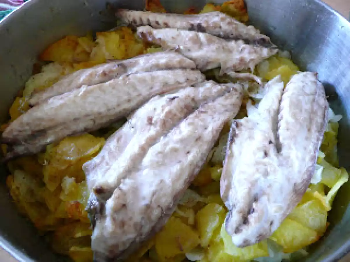 Chicharro con patatas a la panadera - foto 2