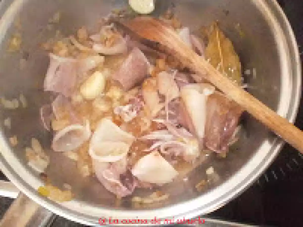 Chipirones con patatas nuevas - foto 2