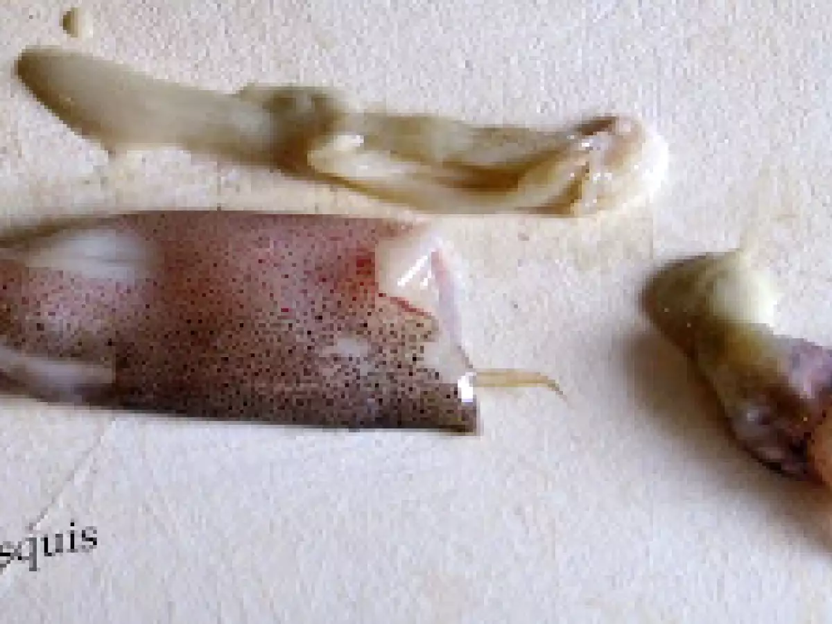 Chipirones en su tinta con patatas ali-oli Manh Mac - foto 2