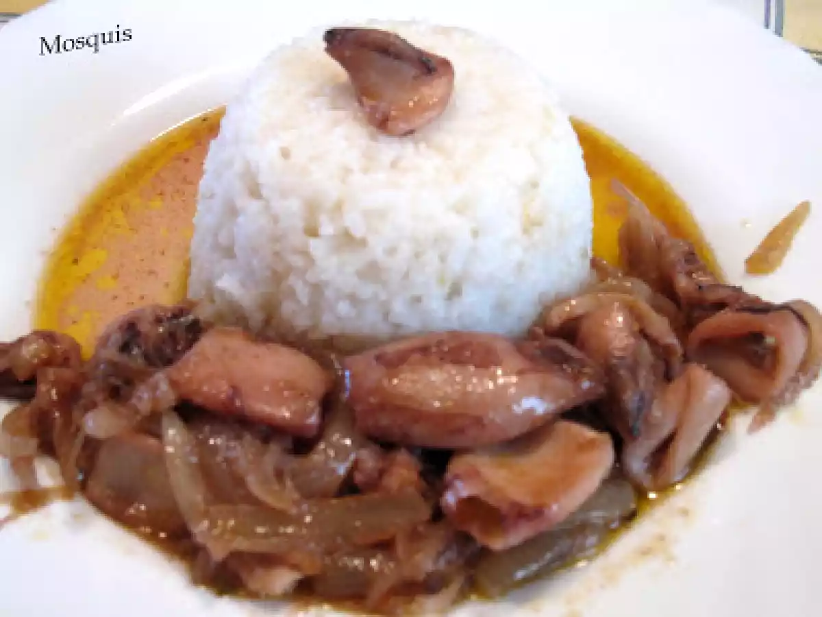 Chipirones encebollados