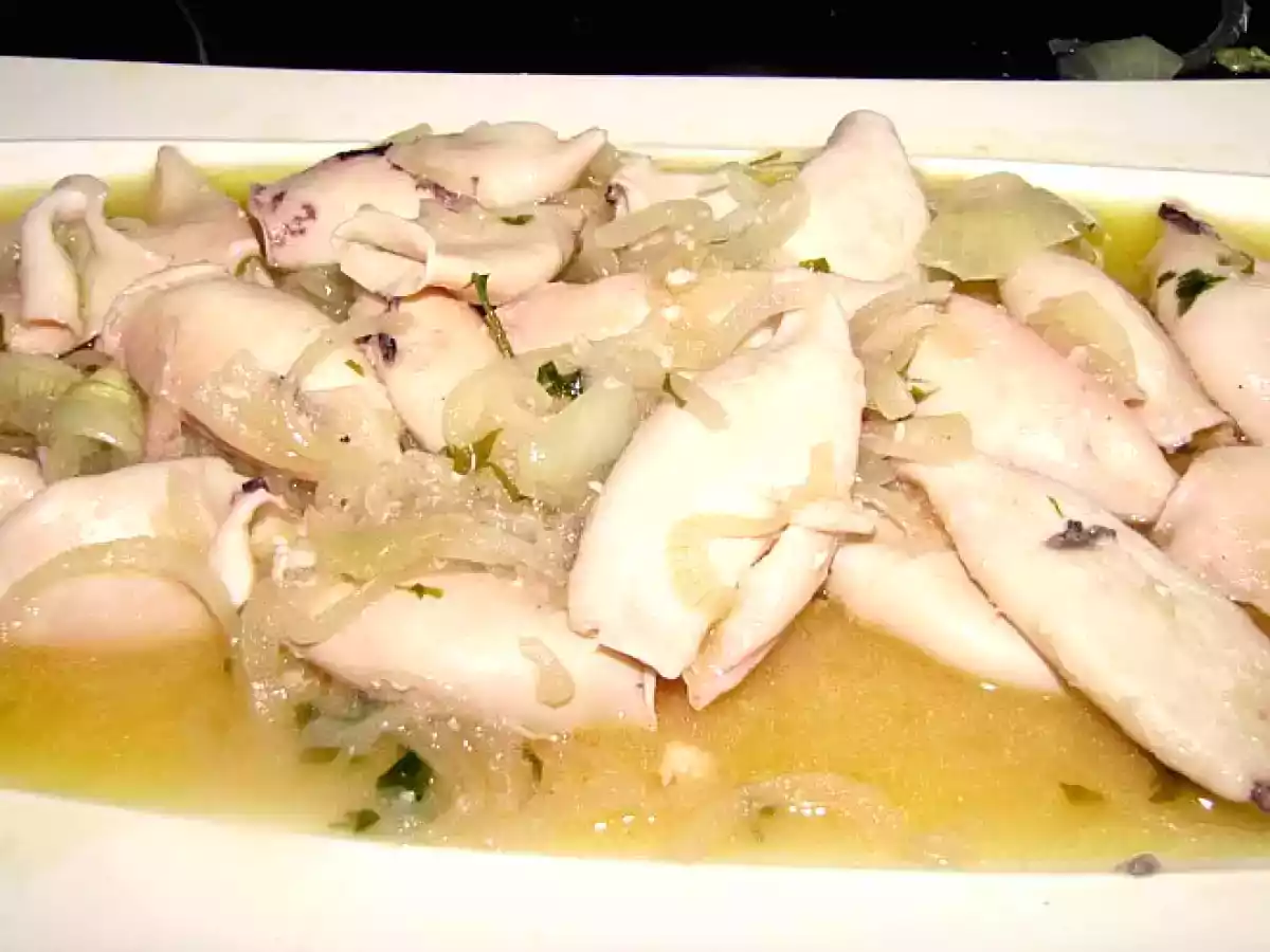 Chipirones encebollados. Receta mejorada