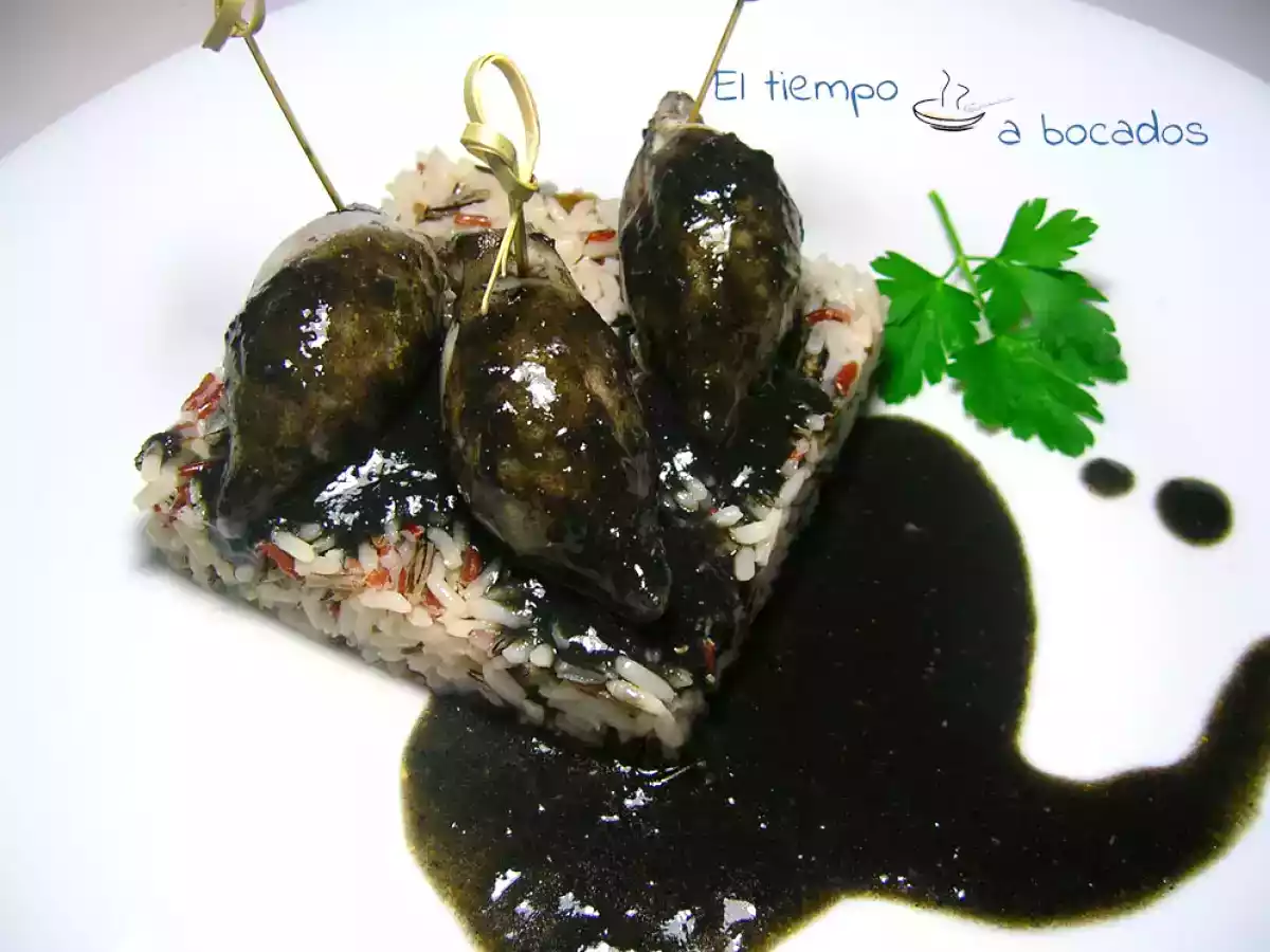 Chipirones rellenos en su tinta