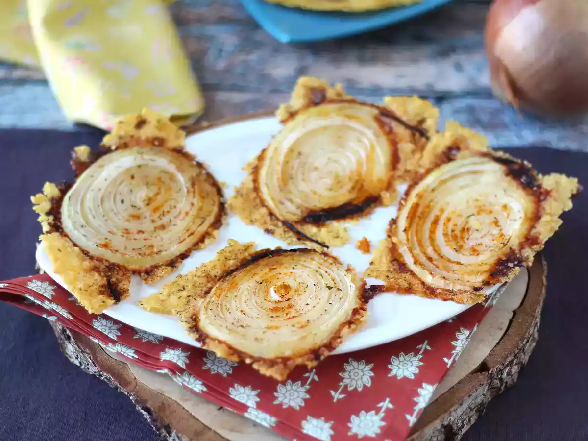 Chips caseras crujientes de cebolla y parmesano - foto 2