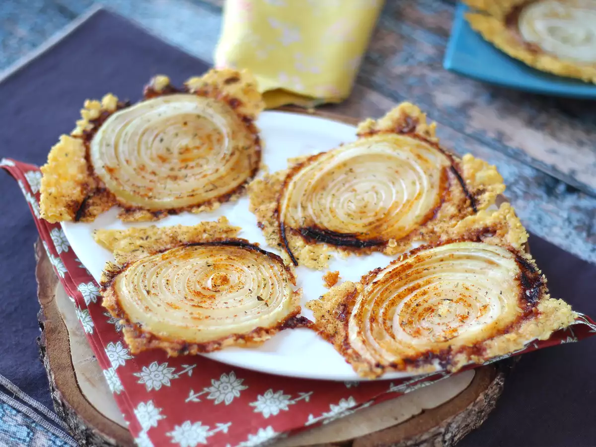 Chips caseras crujientes de cebolla y parmesano - foto 4