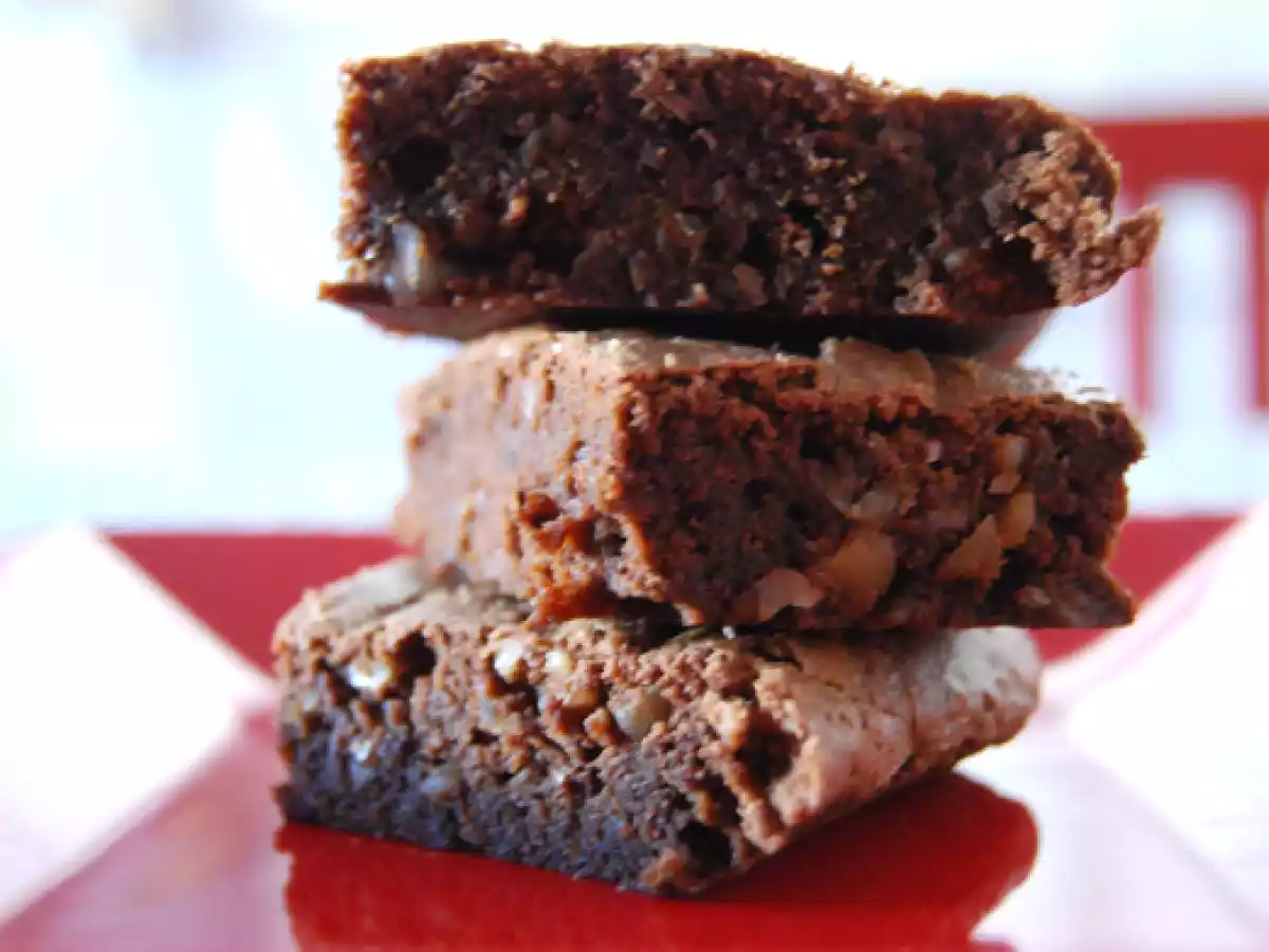 Choco-extra brownies con Coulis de fresas