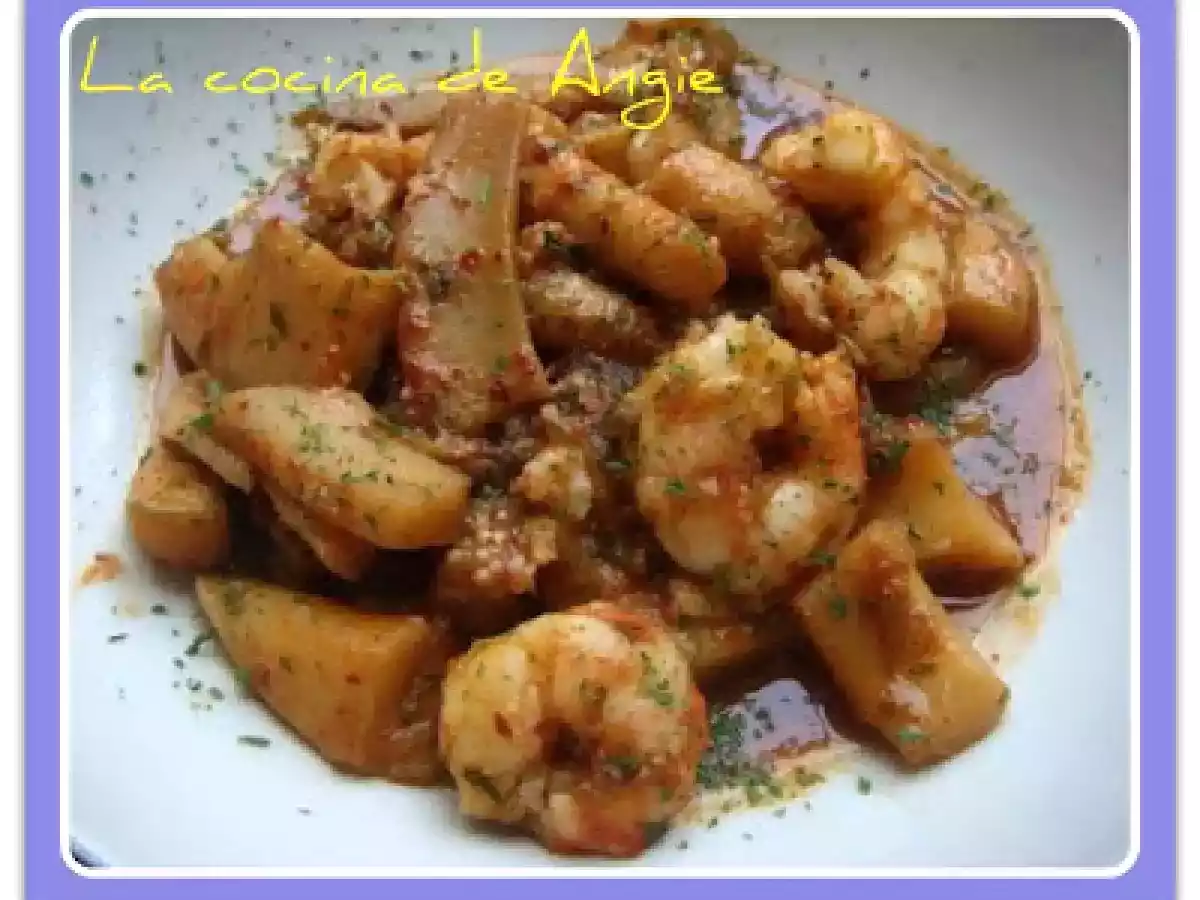 CHOCO GUISADO CON LANGOSTINOS