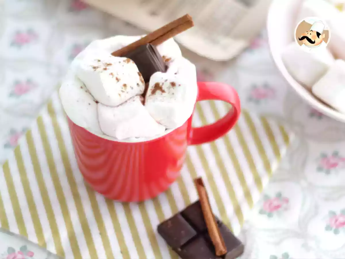 Chocolate a la taza con esponjitas, marshmallow