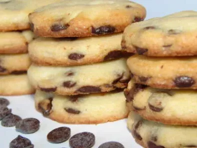 Chocolate chip cookies o galletas con chispas de chocolate