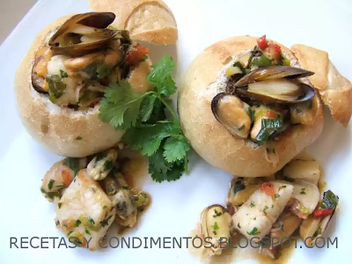 CHORITOS Y BLANQUILLO EN SALSA - DIA DE LA COCINA CHILENA - foto 2