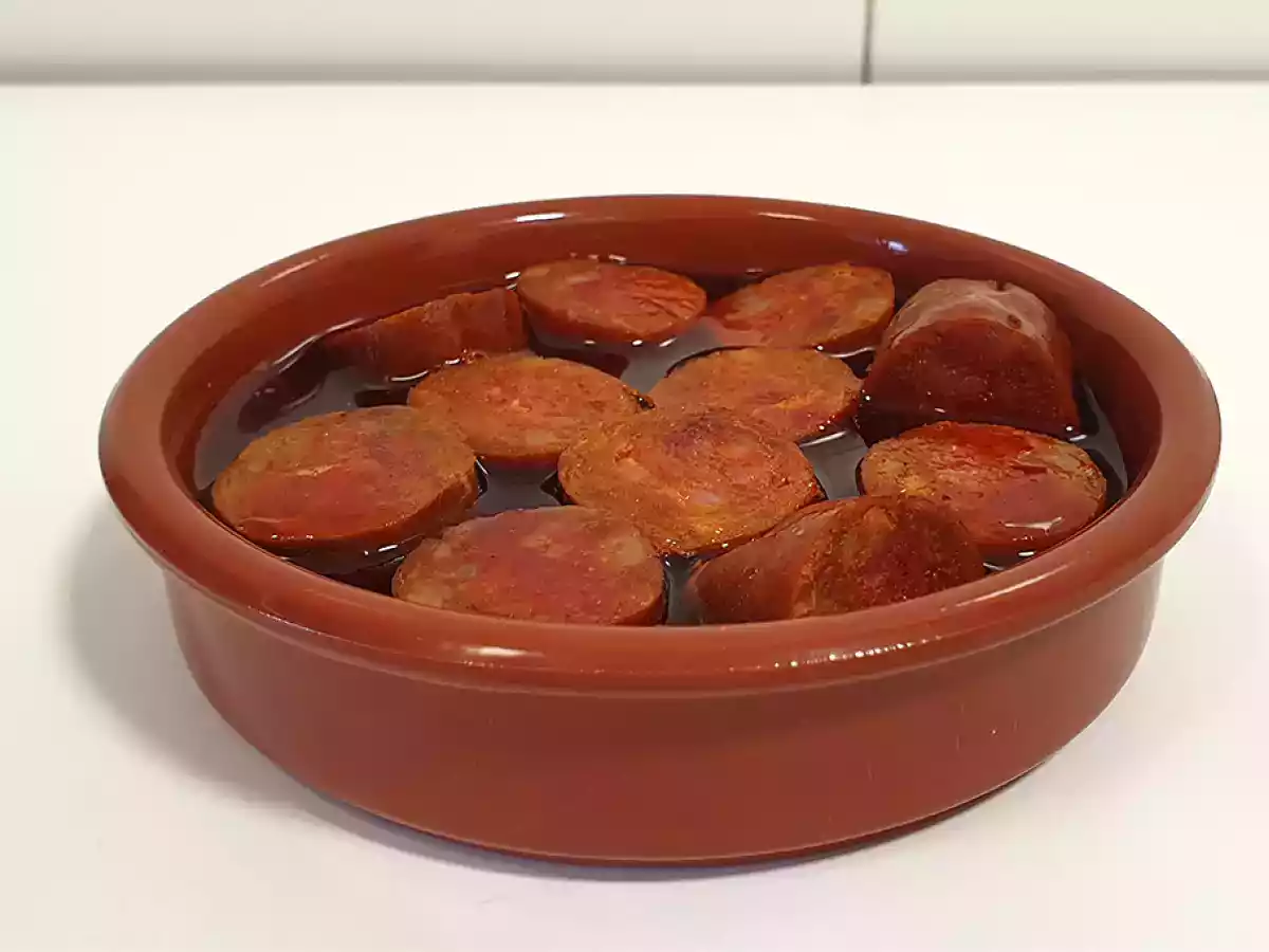 Chorizos a la sidra