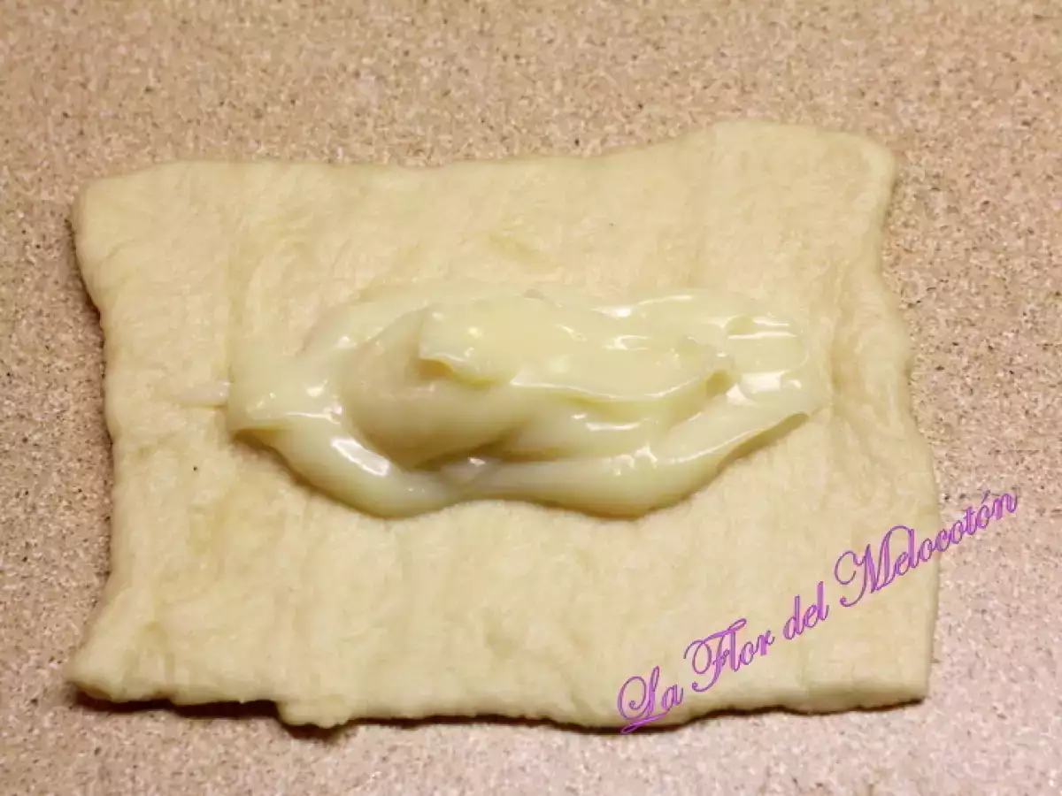 Chuchos rellenos de crema pastelera - foto 2