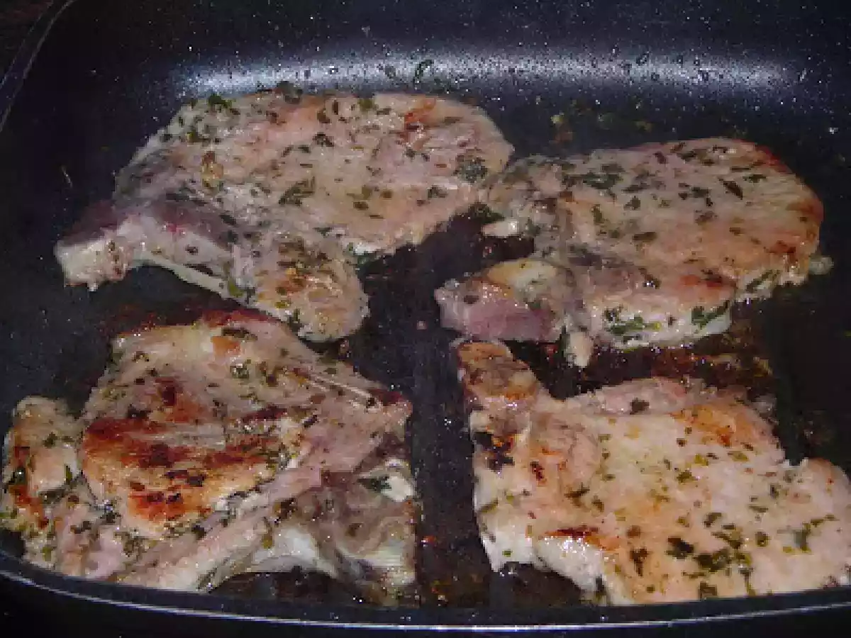 Chuletas de cerdo aromáticas a la plancha