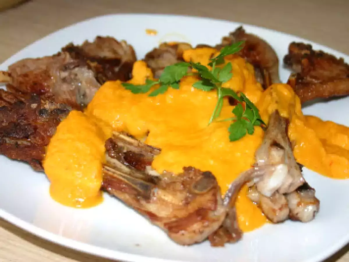 Chuletas de Cordero Lechal al Chilindrón (Thermomix)