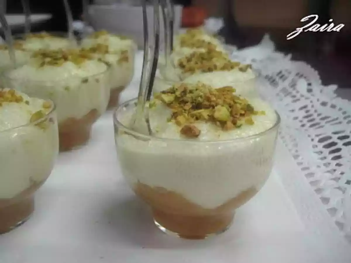 Chupito de cebolla confitada y crema de queso