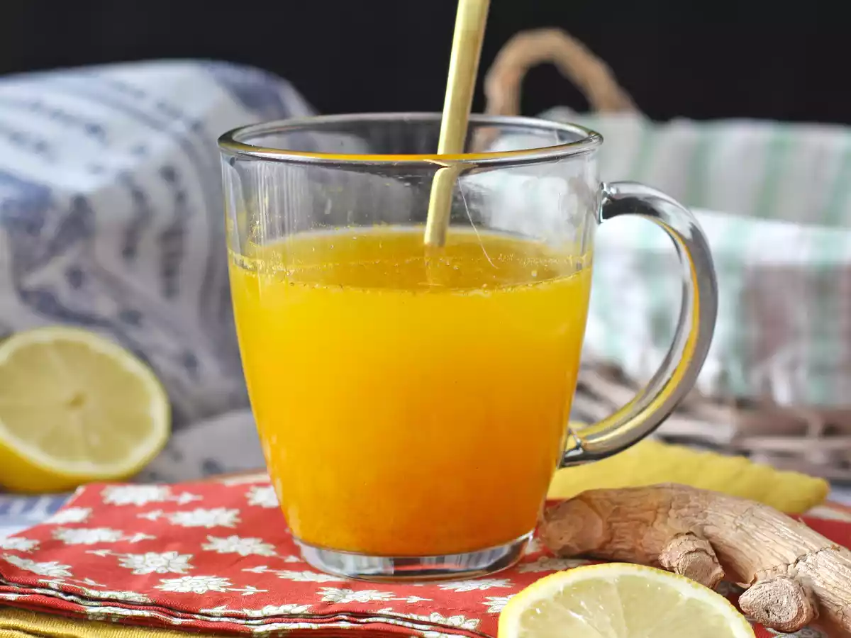 Chupito de jengibre o ginger shot casero, receta fácil, antioxidante y antiinflamatoria