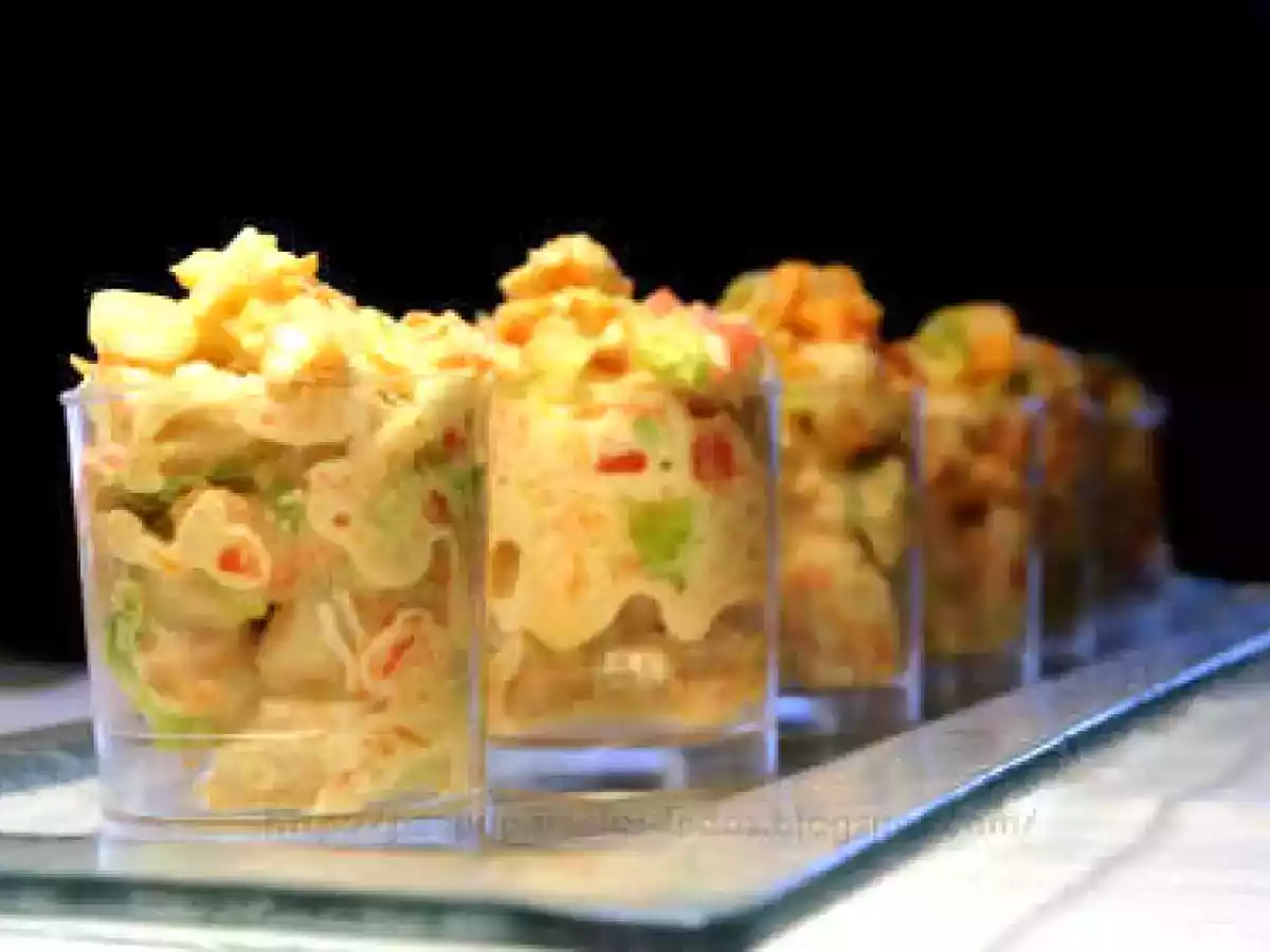 Chupitos de ensalada de pollo