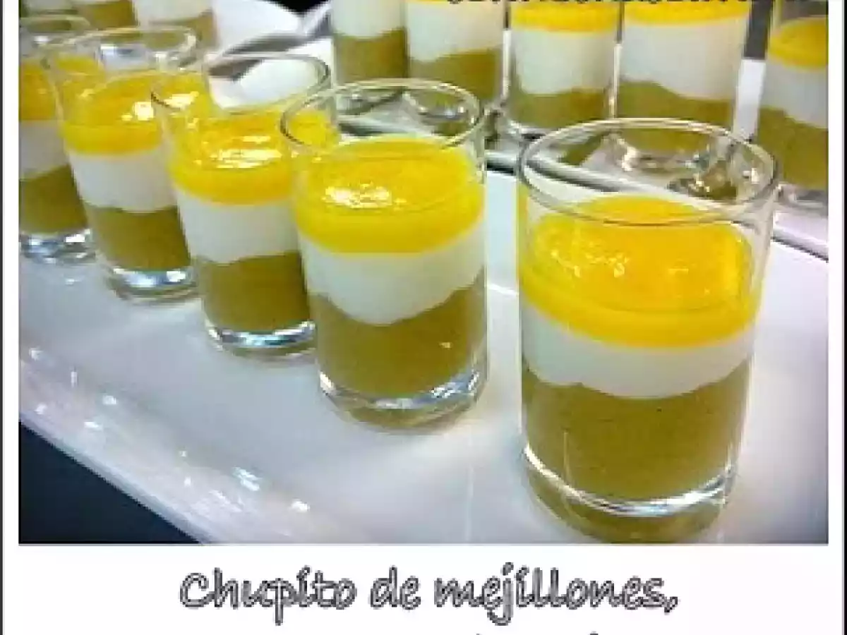 Chupitos de mejillones, queso y melocotón