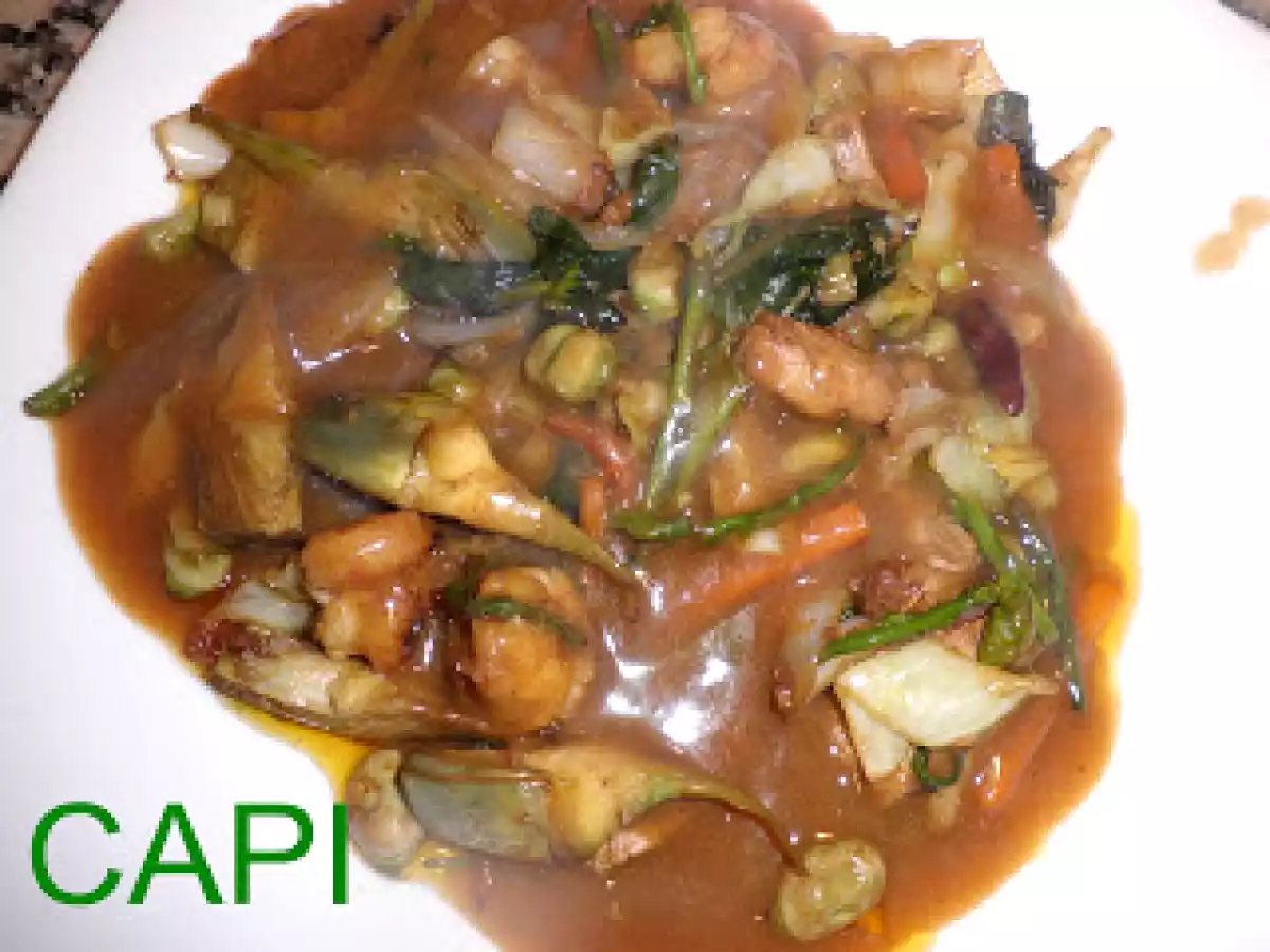 CIGALAS Y SOLOMILLO SALTEADOS CON VERDURAS AL WOK.