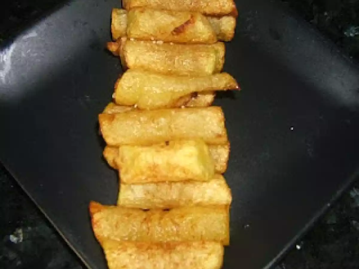 Cilindros de patatas con crema de gorgonzola. - foto 3