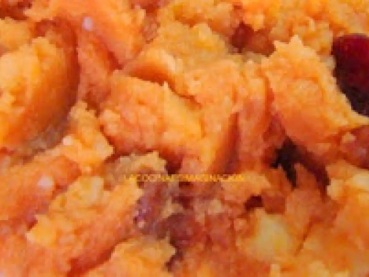 Cinta de lomo con patatas revolconas y aros de cebolla