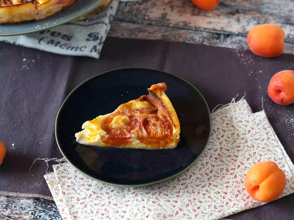 Clafoutis de albaricoques, la versión del clásico postre francés que nos recuerda al flan - foto 4