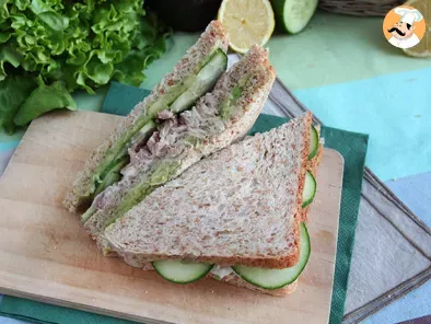 Club sandwich de atún y aguacate - foto 4