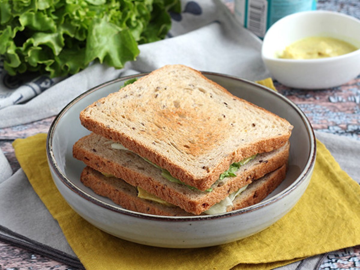 Club sandwich de pollo al curry Receta Petitchef