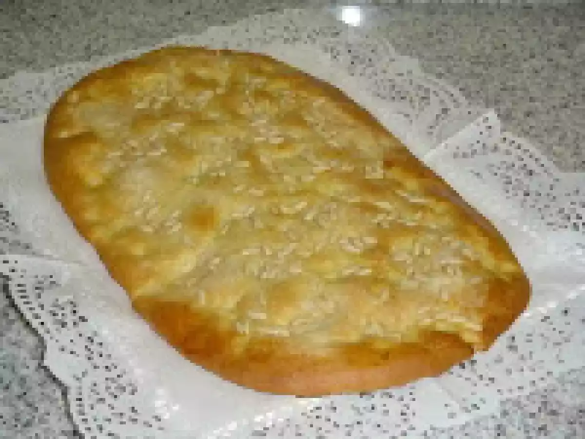 COCA DE ANÍS Y PIÑONES