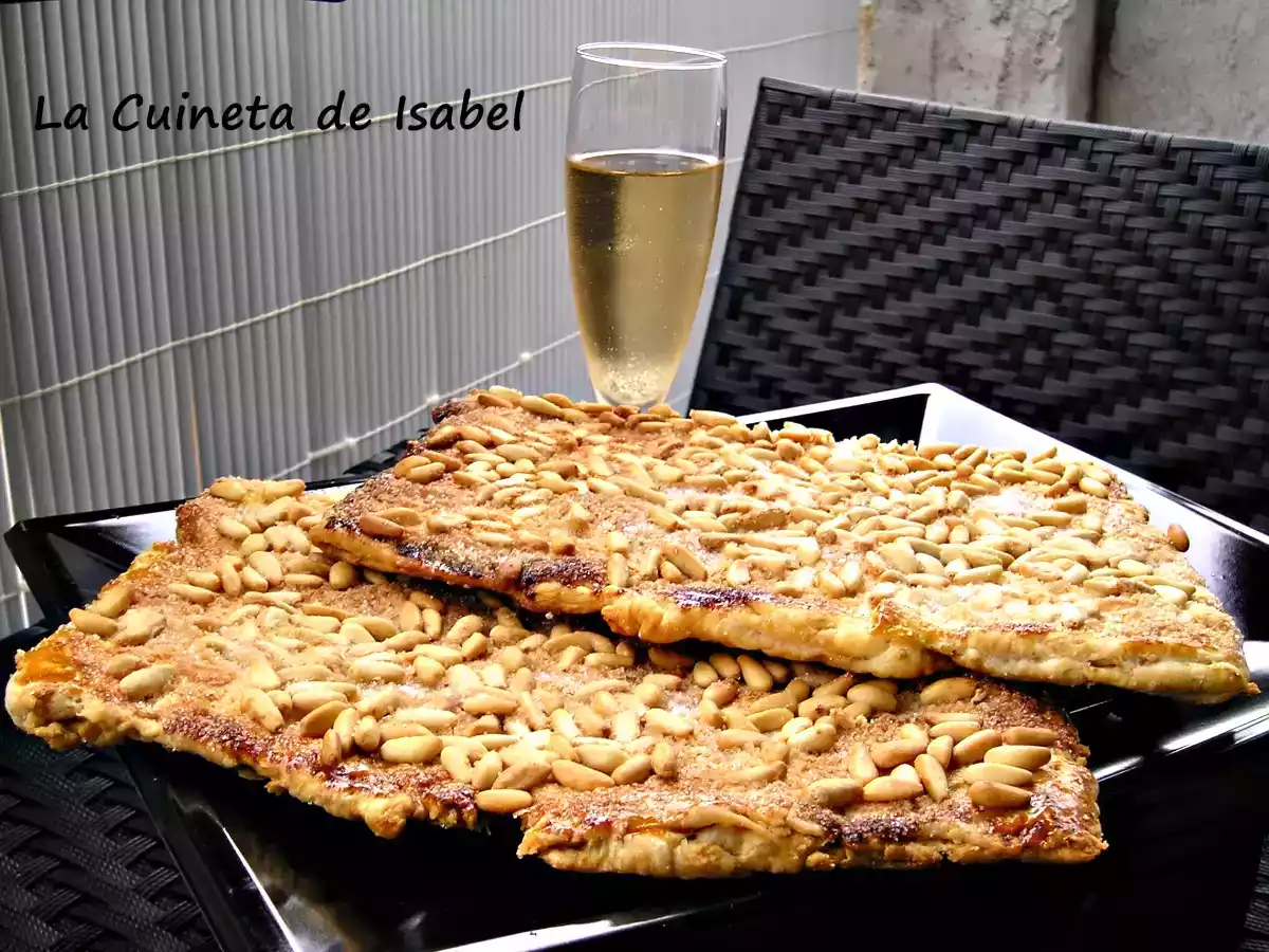 Coca de Llardons(Chicharrones)