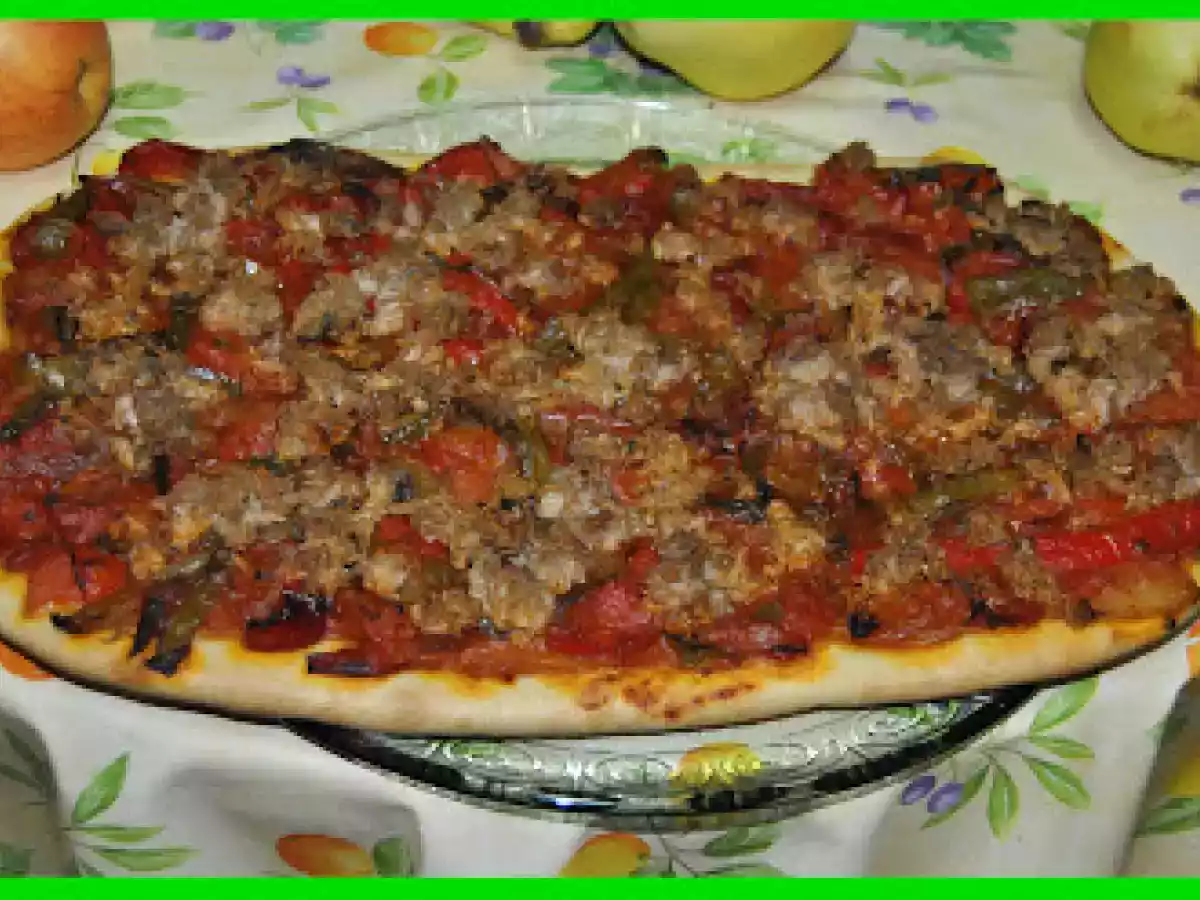 Coca De Pebrera Y Tomaca