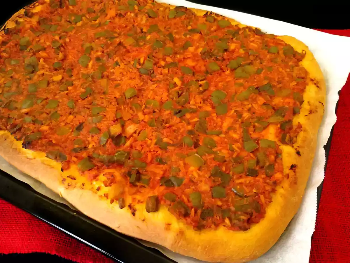 Coca de tomate, en panificadora {receta tradicional de Alcoy}