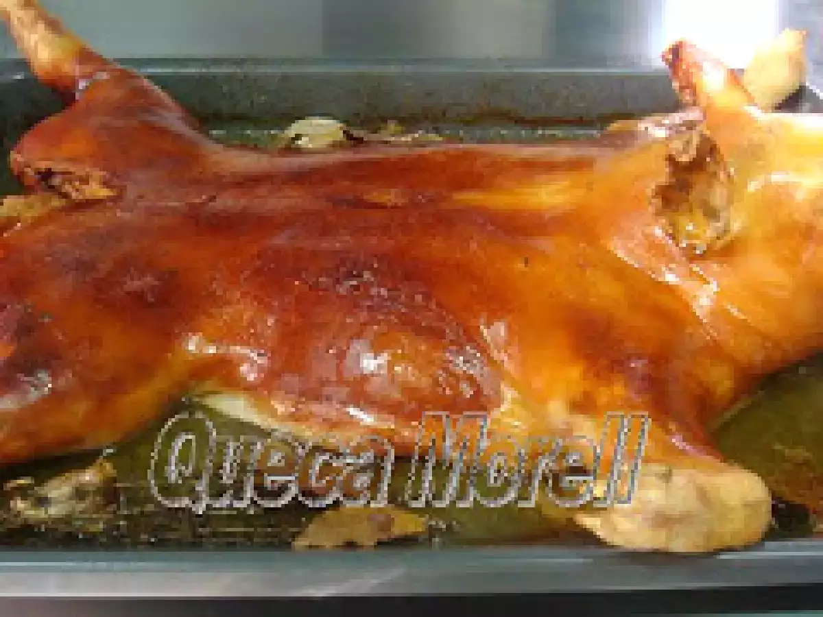 COCHINILLO LECHAL ASADO. - foto 2