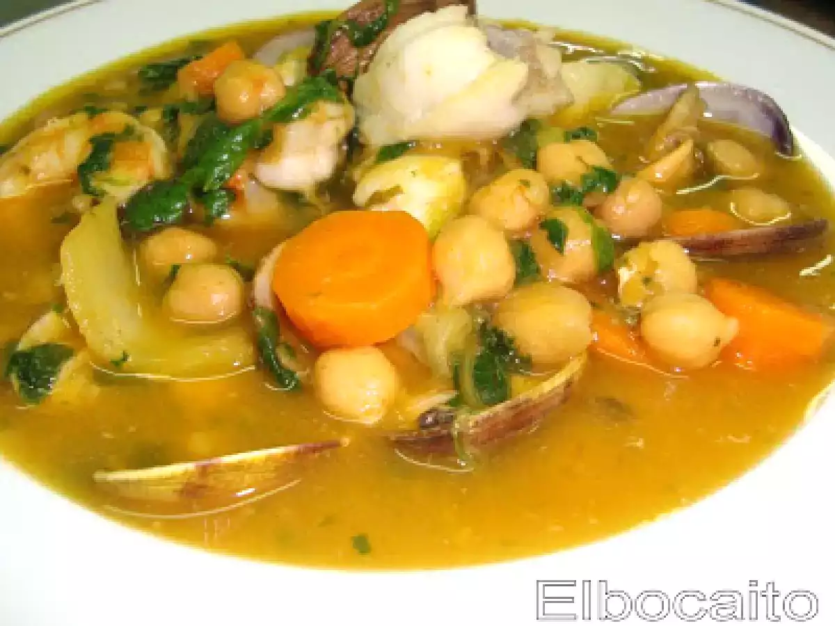 Cocido de garbanzos marinero con verduras frescas. (Emilio Almagro)