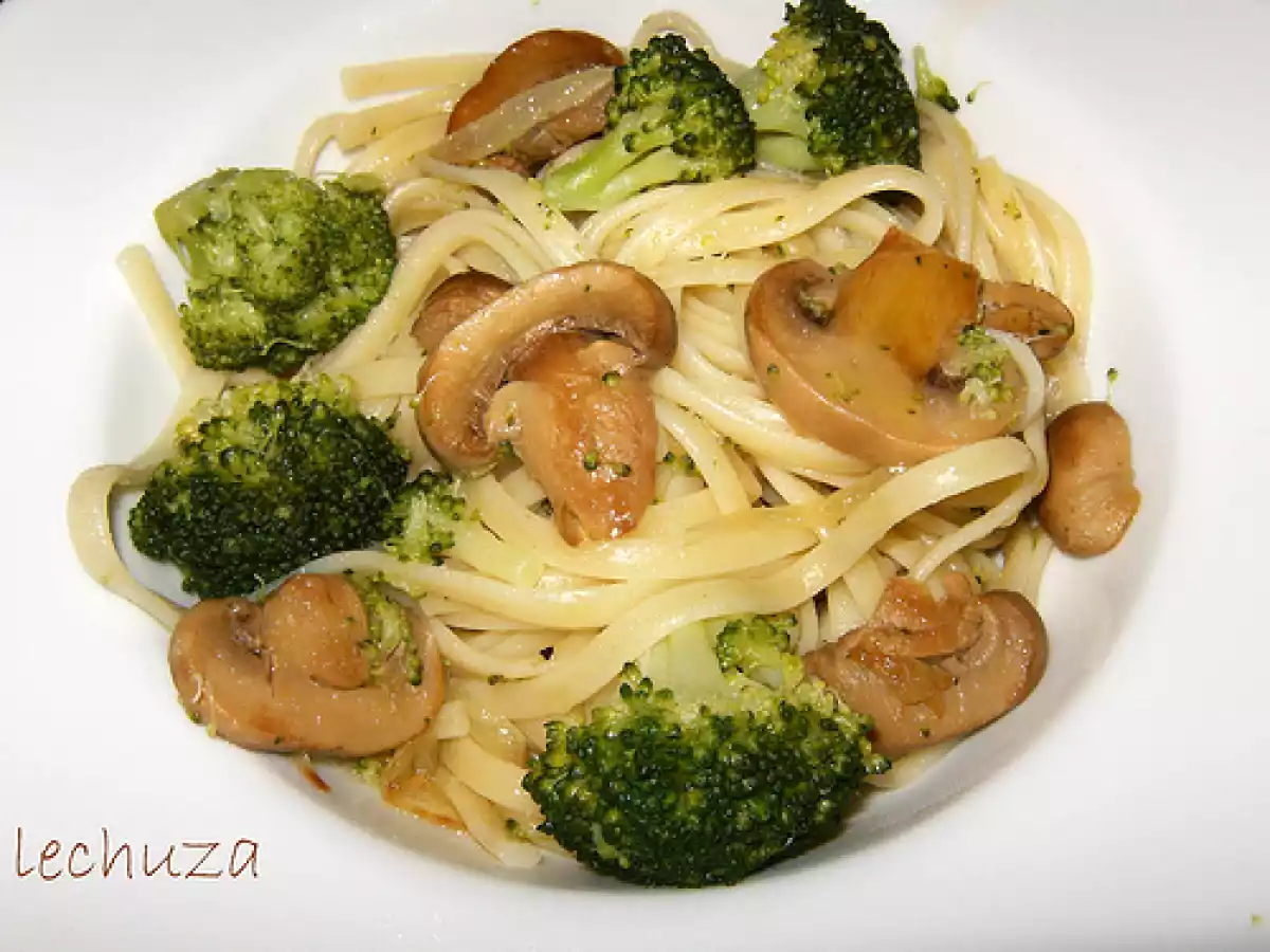 Cocina para estudiantes: tallarines con brécol y champiñones - foto 2