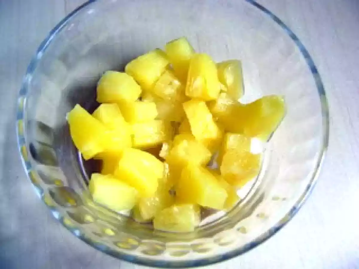 Cocktail sin alcohol de piña, pera y fresas - foto 8